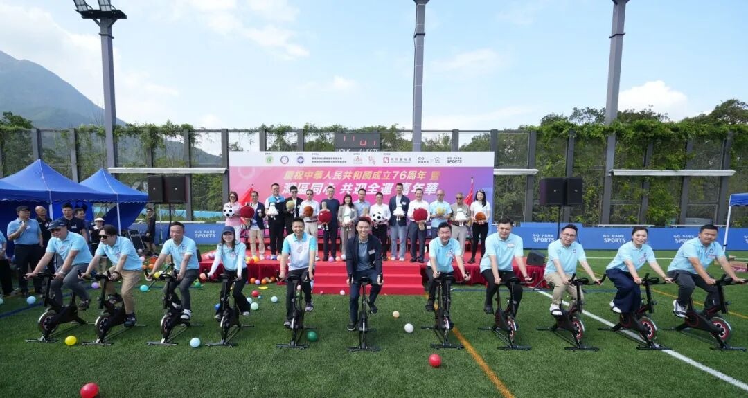 罗伯托·克莱门特在匹兹堡主场的 21 号雕像，至今仍是当地棒球文化的图腾