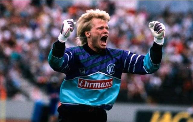 似困境中崛 似困境中崛