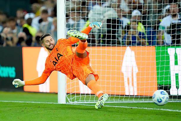 体育精彩瞬间:中超第18轮五佳球 阿兰大力任意球破门